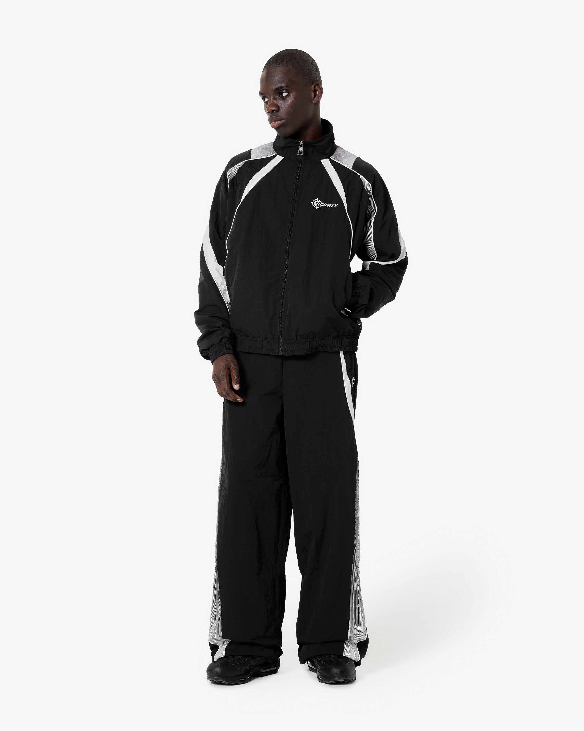 TRACK JACKET V4 BLACK