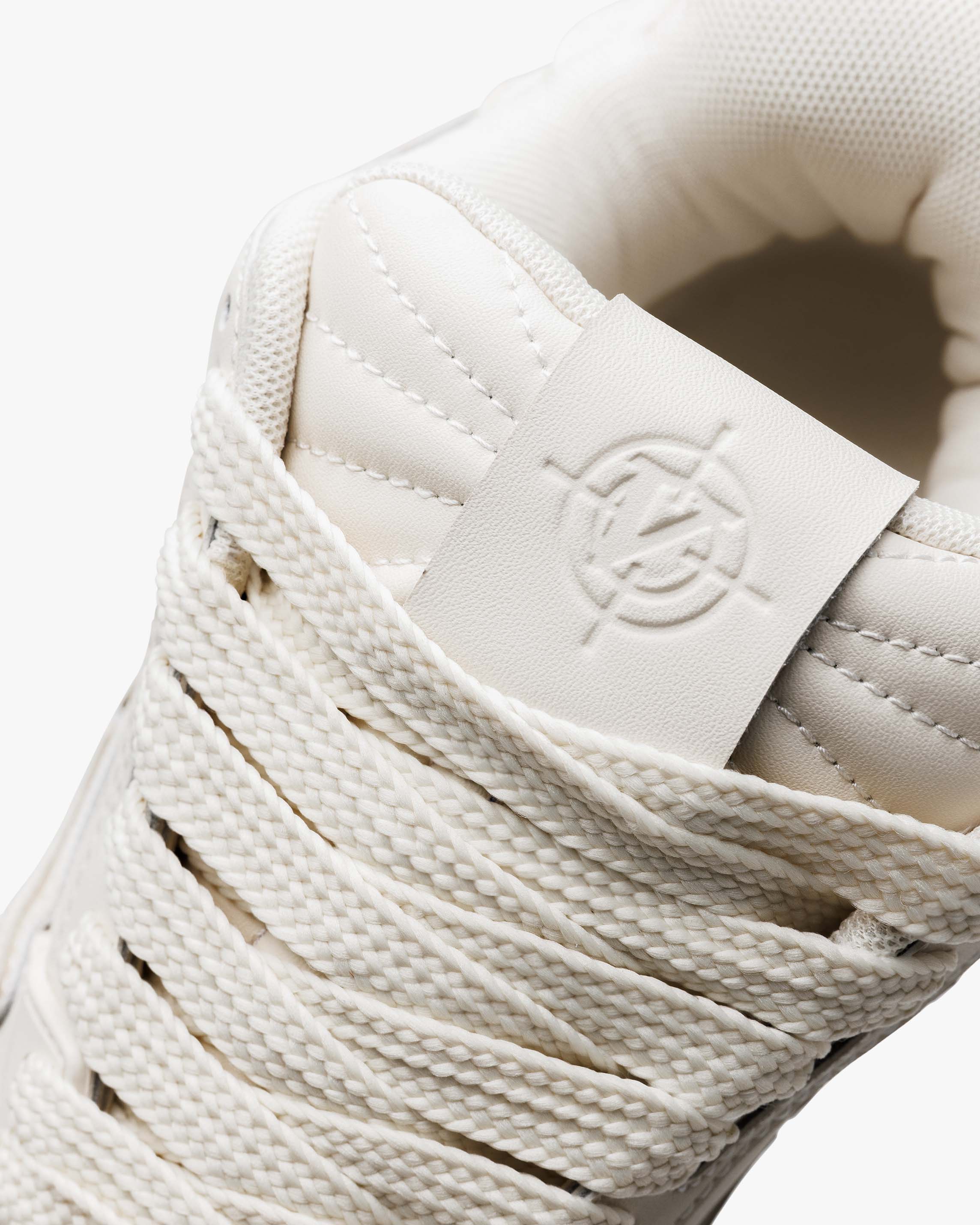 AKIMBO LOWS V2 "BUTTER"