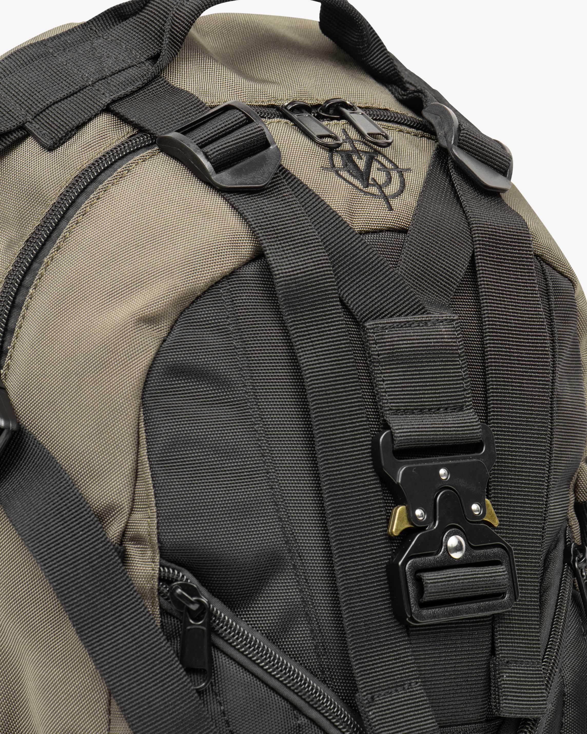 BUCKLE BACKPACK - MILITARY GREEN