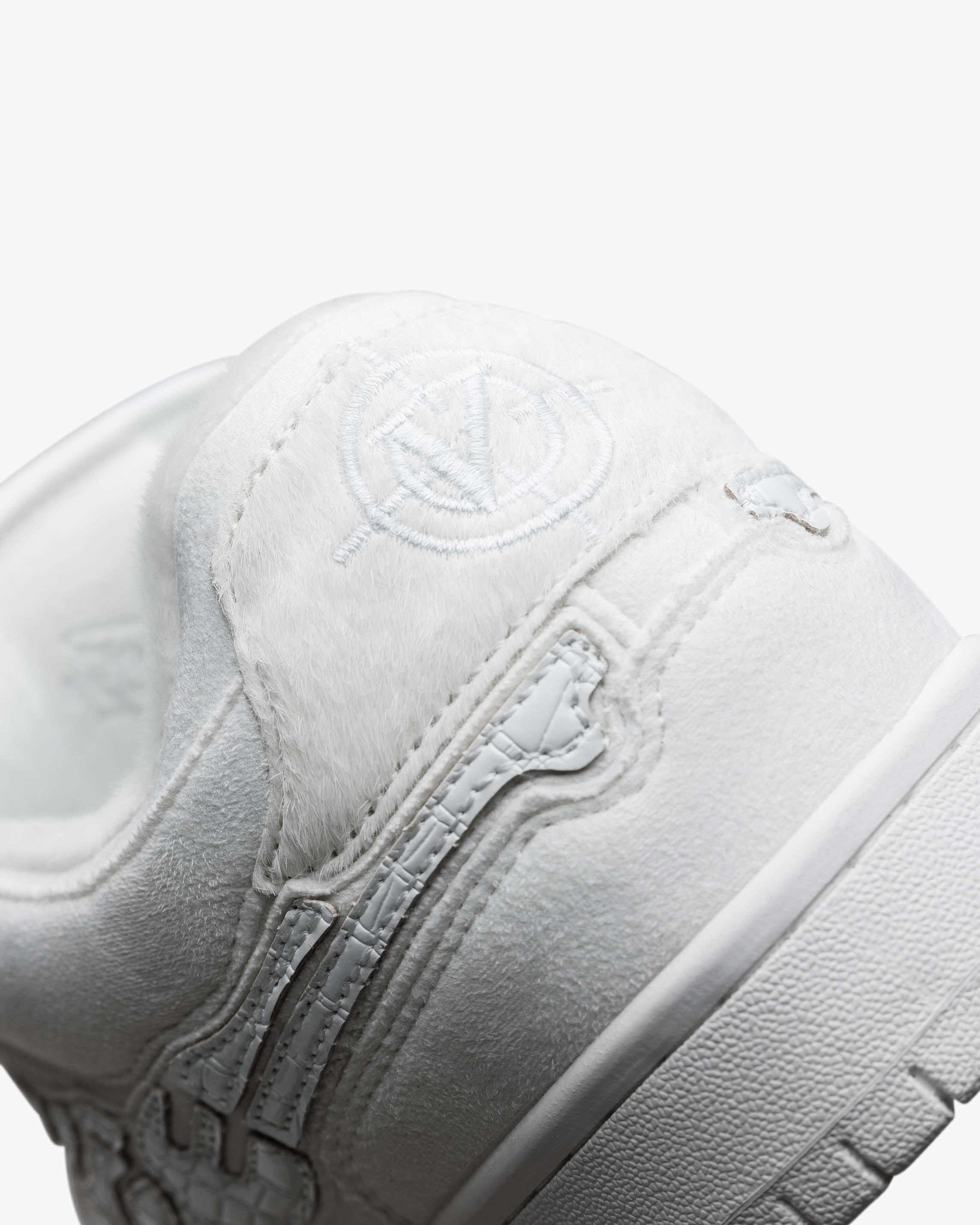 AKIMBO LOWS "WHITE FOX"