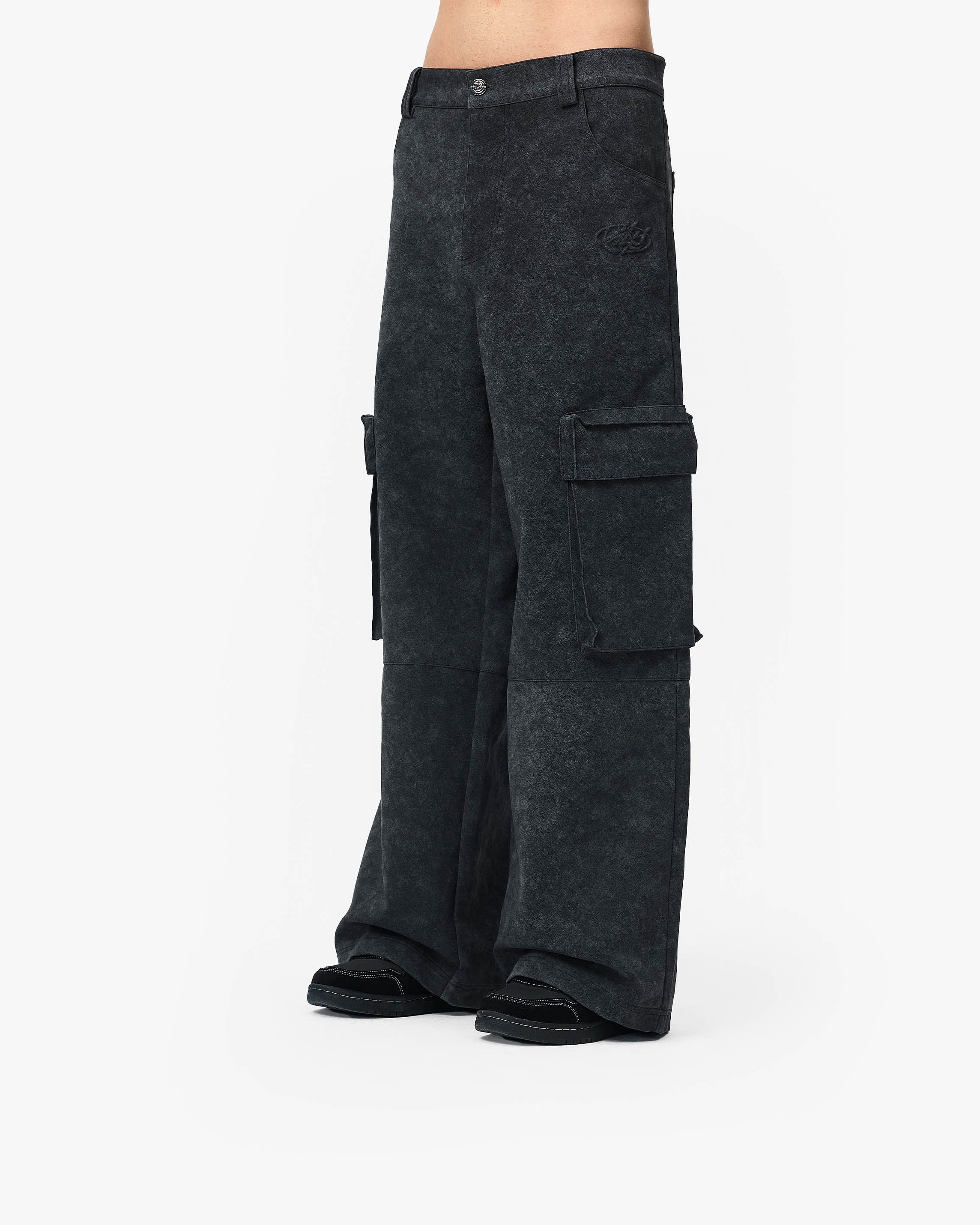 SCRIPT LOGO LEATHER PANTS TAR BLACK