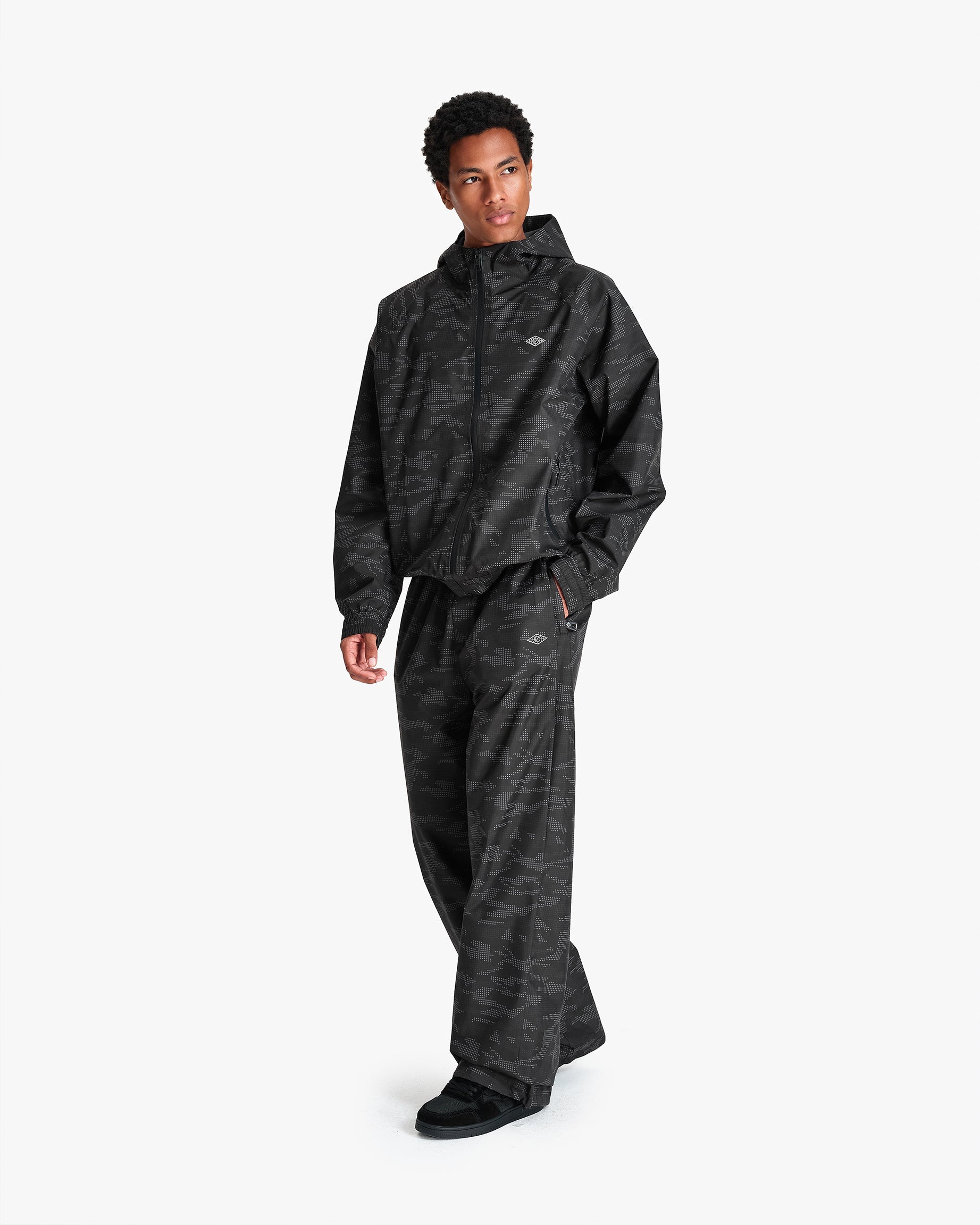 WINDBREAKER DOTTED CAMO BLACK
