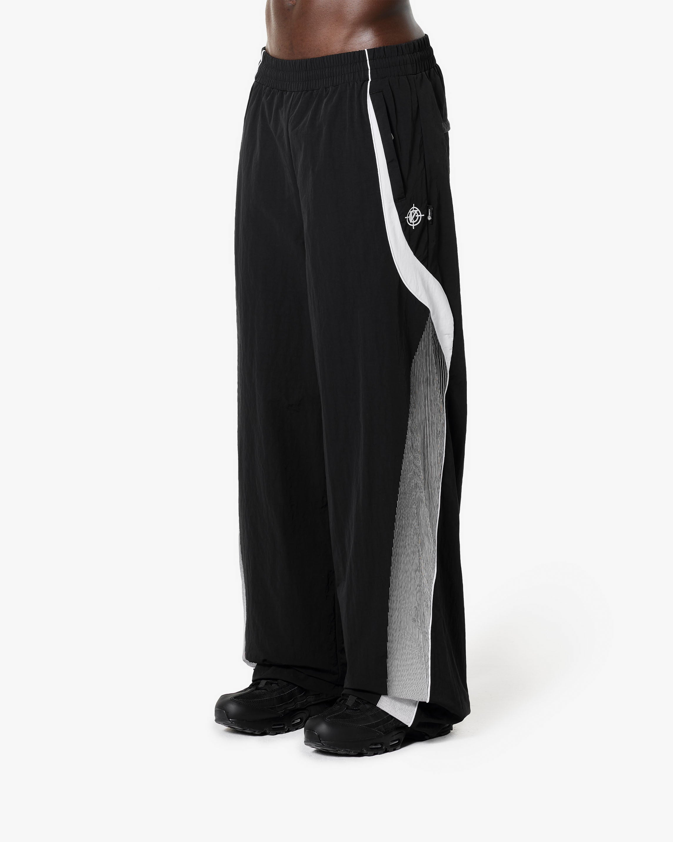 TRACK PANTS V4 BLACK